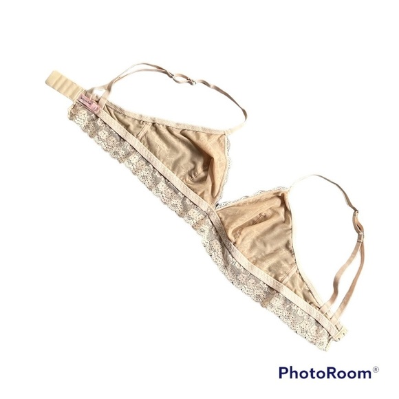 La Vie En Rose lace Bralette. Peachy pink colour. Size Large - Picture 8 of 9